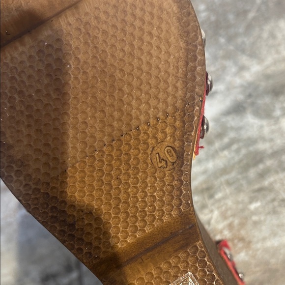 L'INTERVALLE Red Croc-Embossed Wedges - Picture 3 of 4